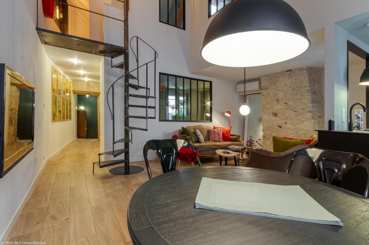Au Noeud Vert Chambres D'Hotes 느베르 외부 사진
